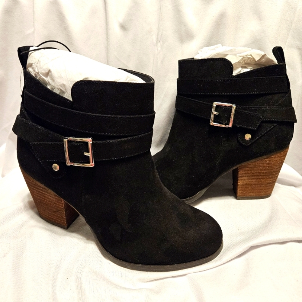 BRAND NEW TORRID Stacked Ankle Bootie Black SZ 9 Buckle Strap Heel